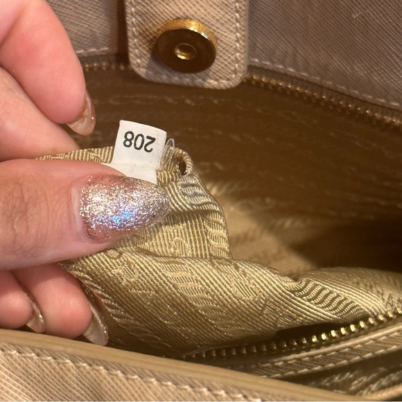 Prada Saffiano Tote Beige - Picture 12 of 13